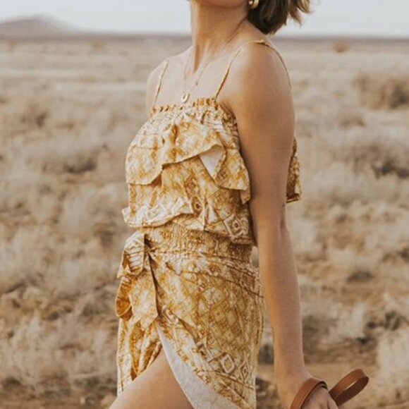 ROXY Ruffle Collier Tube Top in Inca Gold Desert - Picture 3 of 7